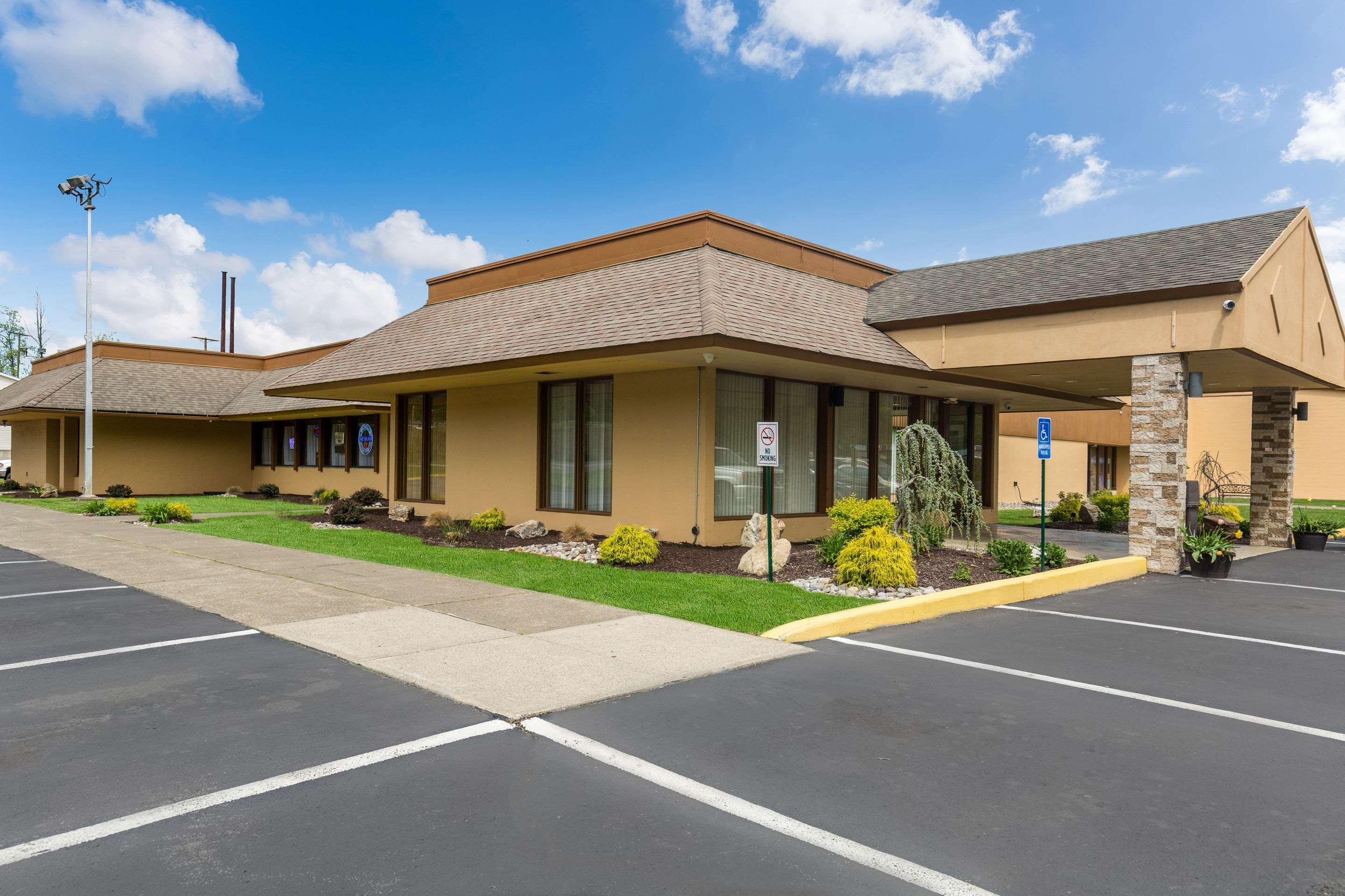 Pocono Inn & Banquet - Stroudsburg Delaware Water Gap Exterior photo